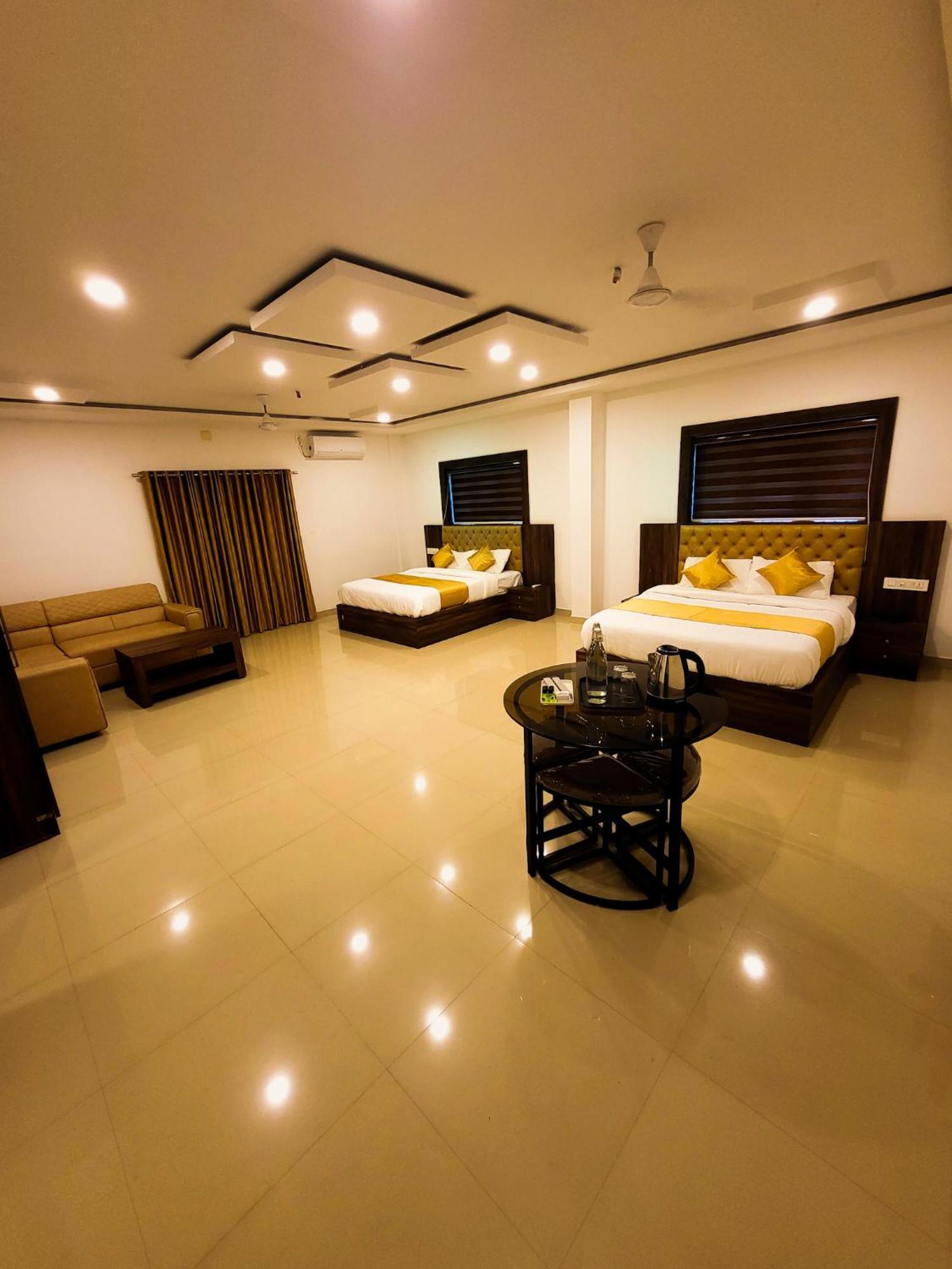 Thejaswini Residency Cheruvathur Nīleshwar Zewnętrze zdjęcie